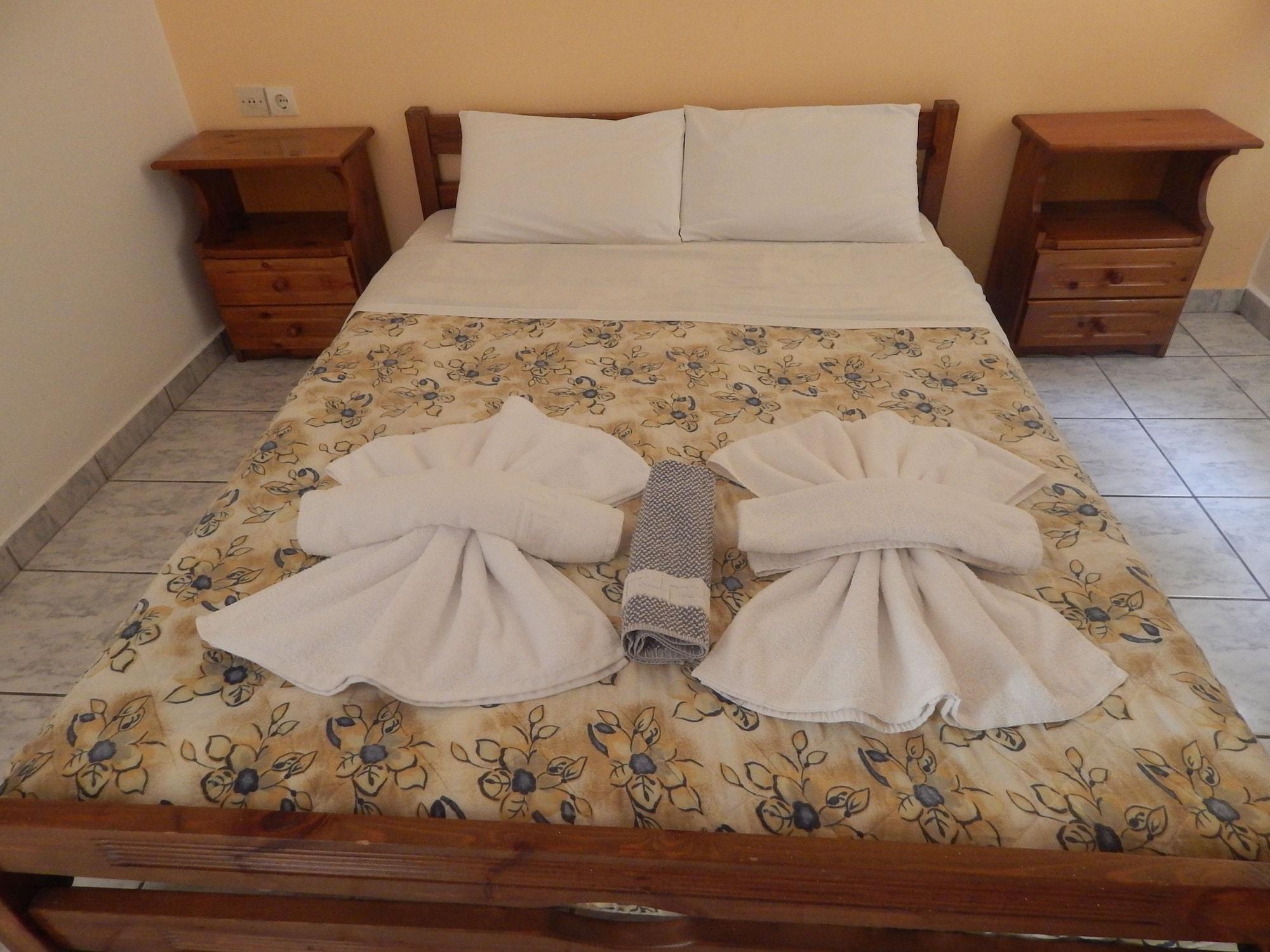 Anaxos Gardens Aparthotel Bagian luar foto