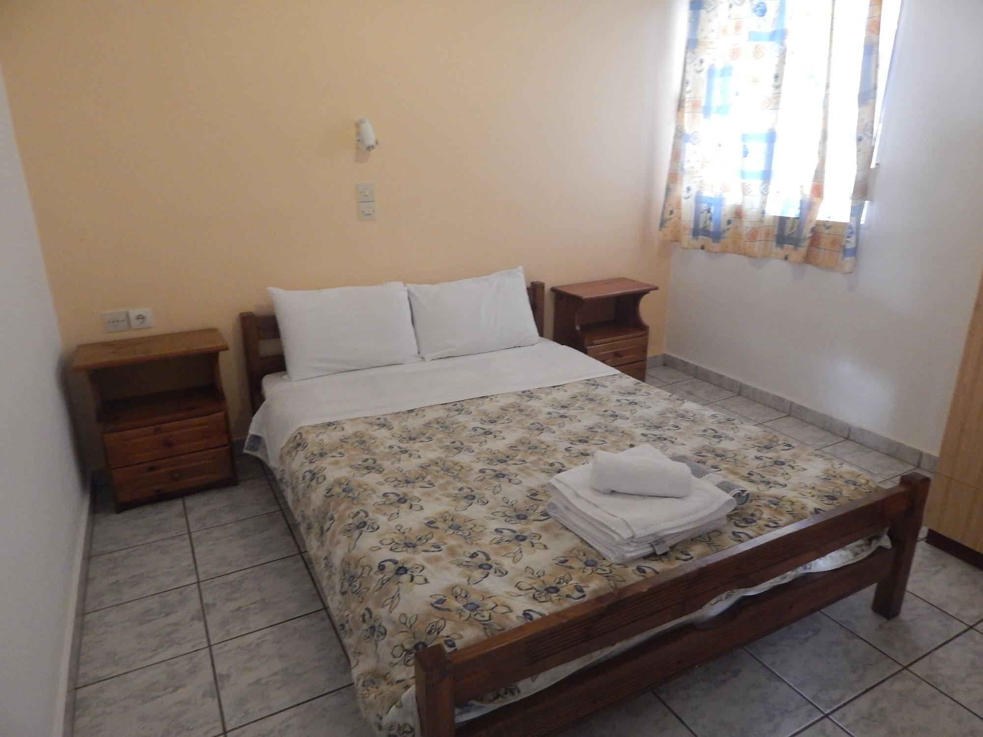 Anaxos Gardens Aparthotel Bagian luar foto