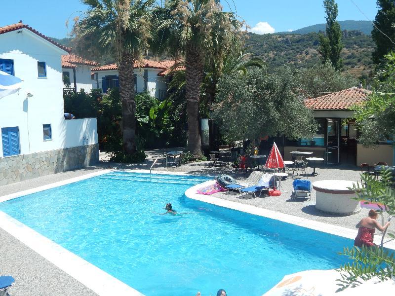 Anaxos Gardens Aparthotel Bagian luar foto