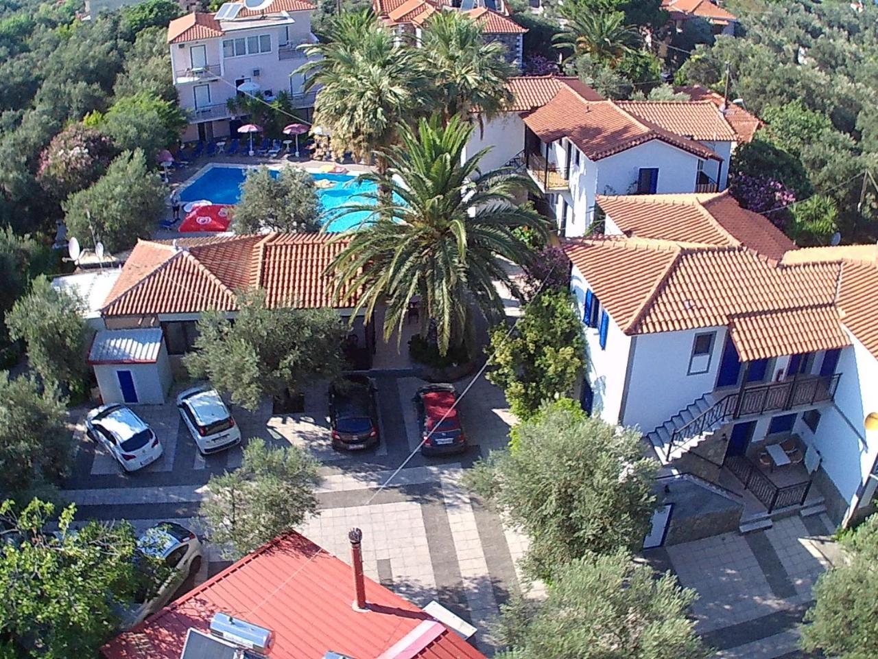 Anaxos Gardens Aparthotel Bagian luar foto