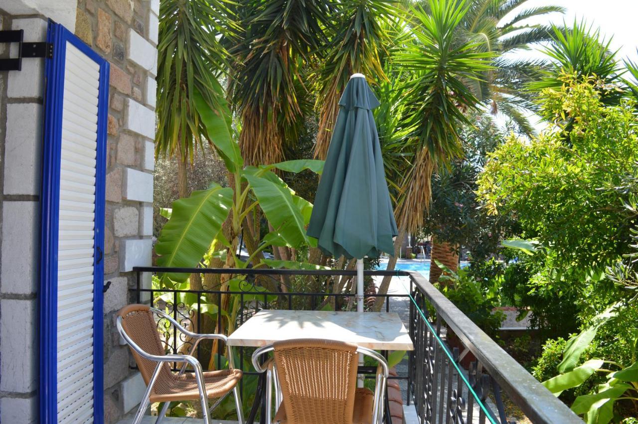 Anaxos Gardens Aparthotel Bagian luar foto